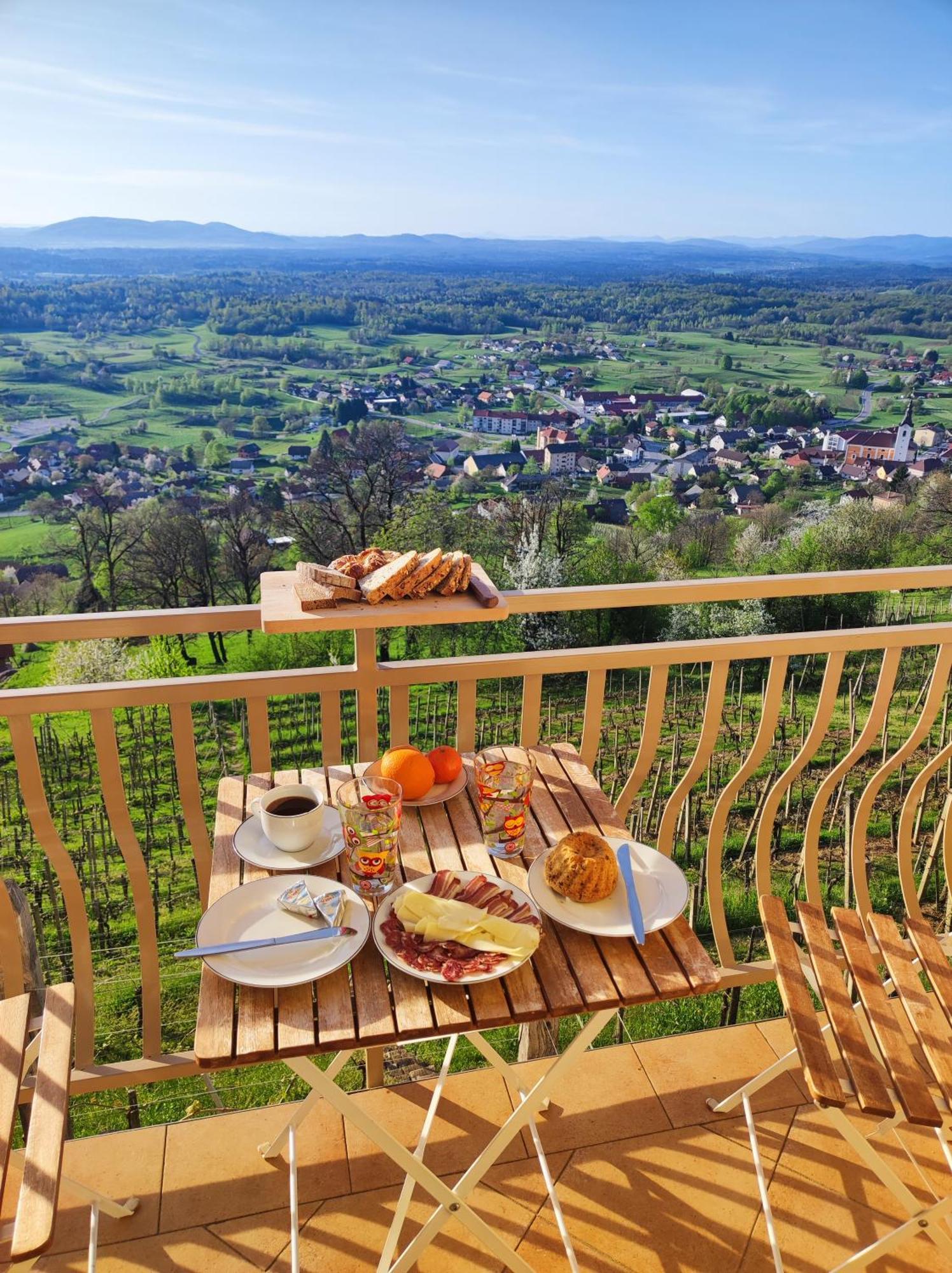 Zidanica-Vineyard Cottage Jakse Semic Экстерьер фото